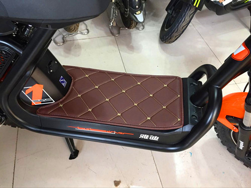 雅迪适用简易酷奇皮子电动车脚垫