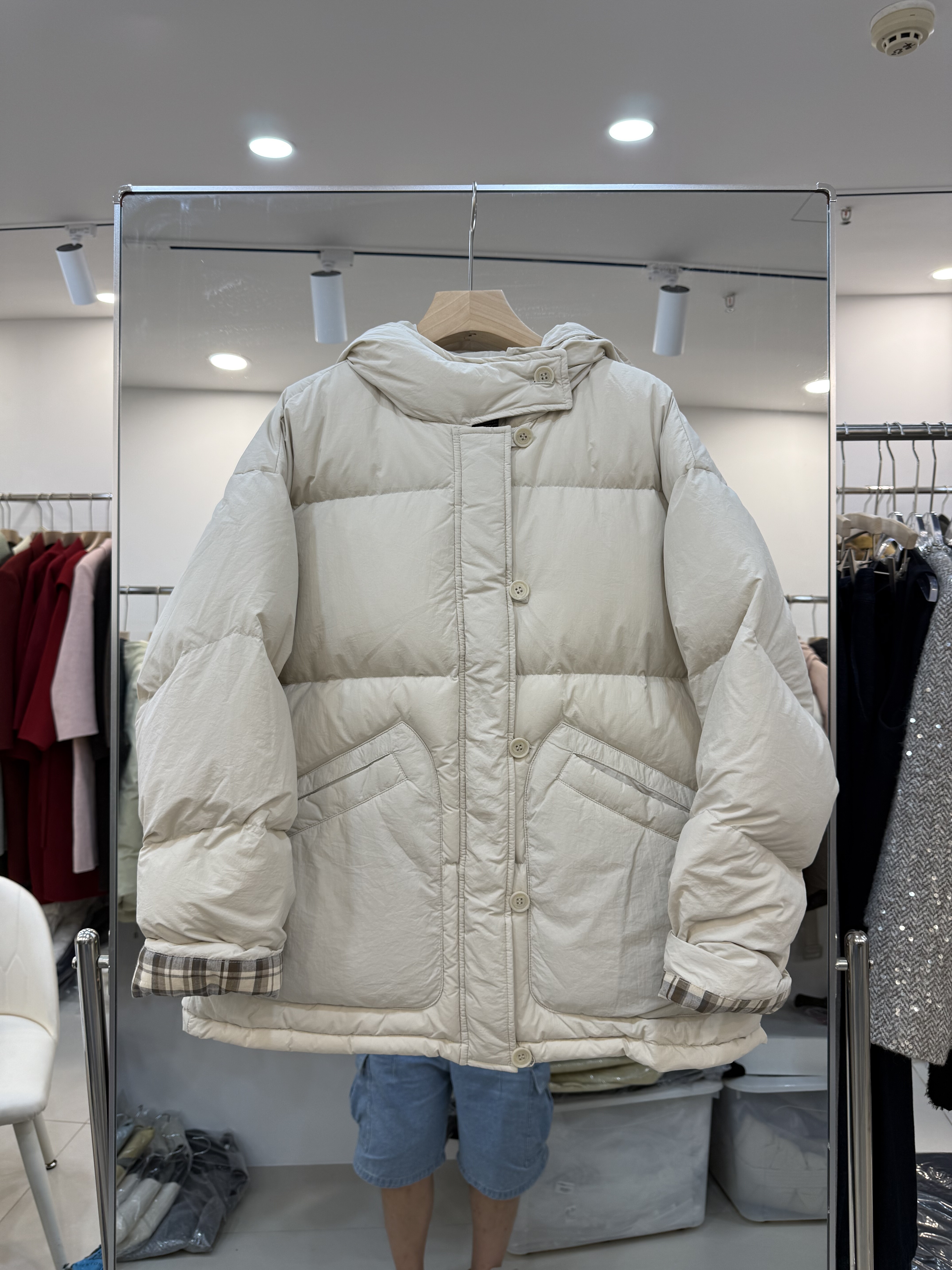 袖口拼格子白鹅绒羽绒服面包服