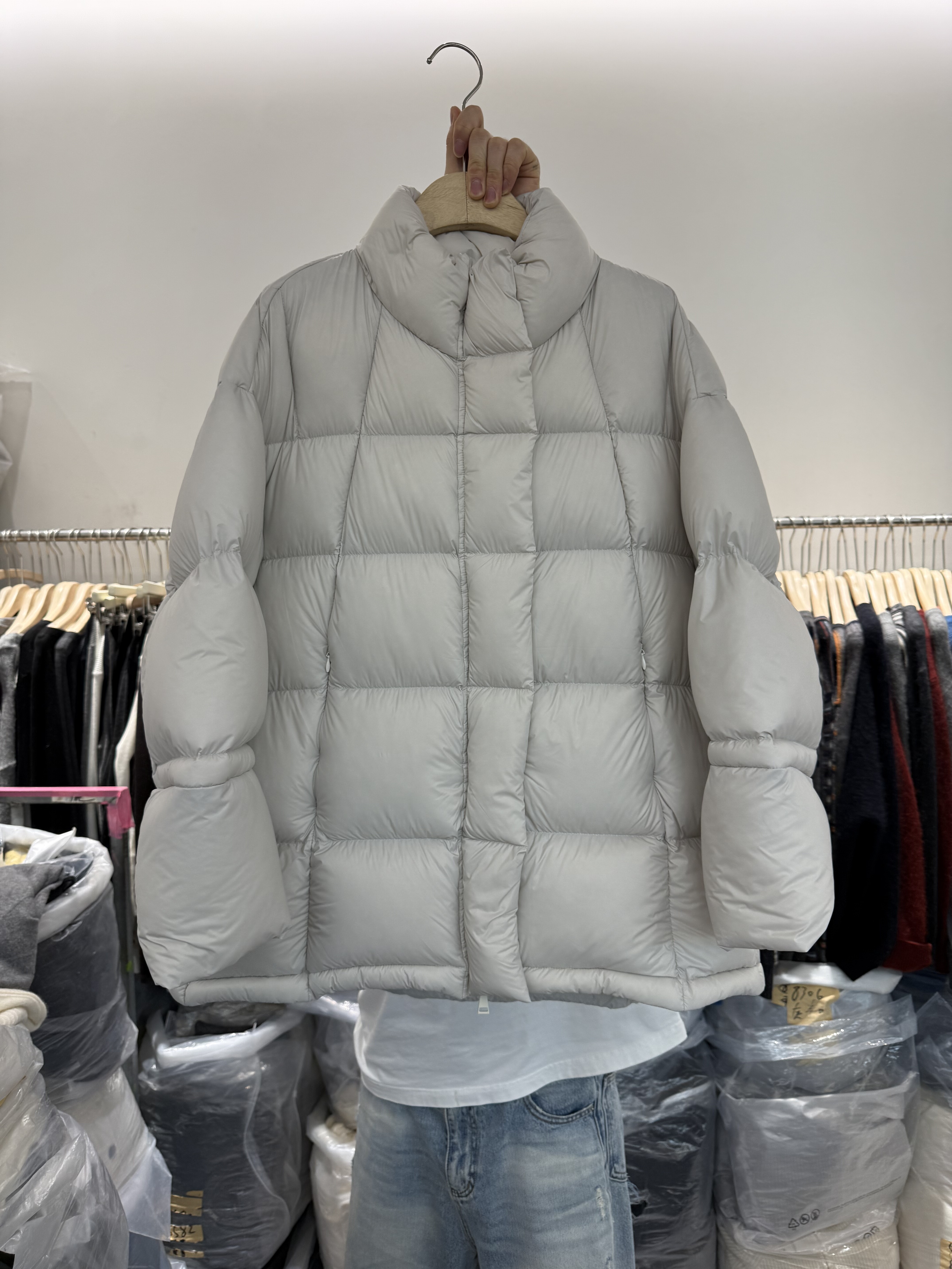 欧货时尚高级感宽松显瘦云朵泡芙立领90白鹅绒羽绒服面包服中长款