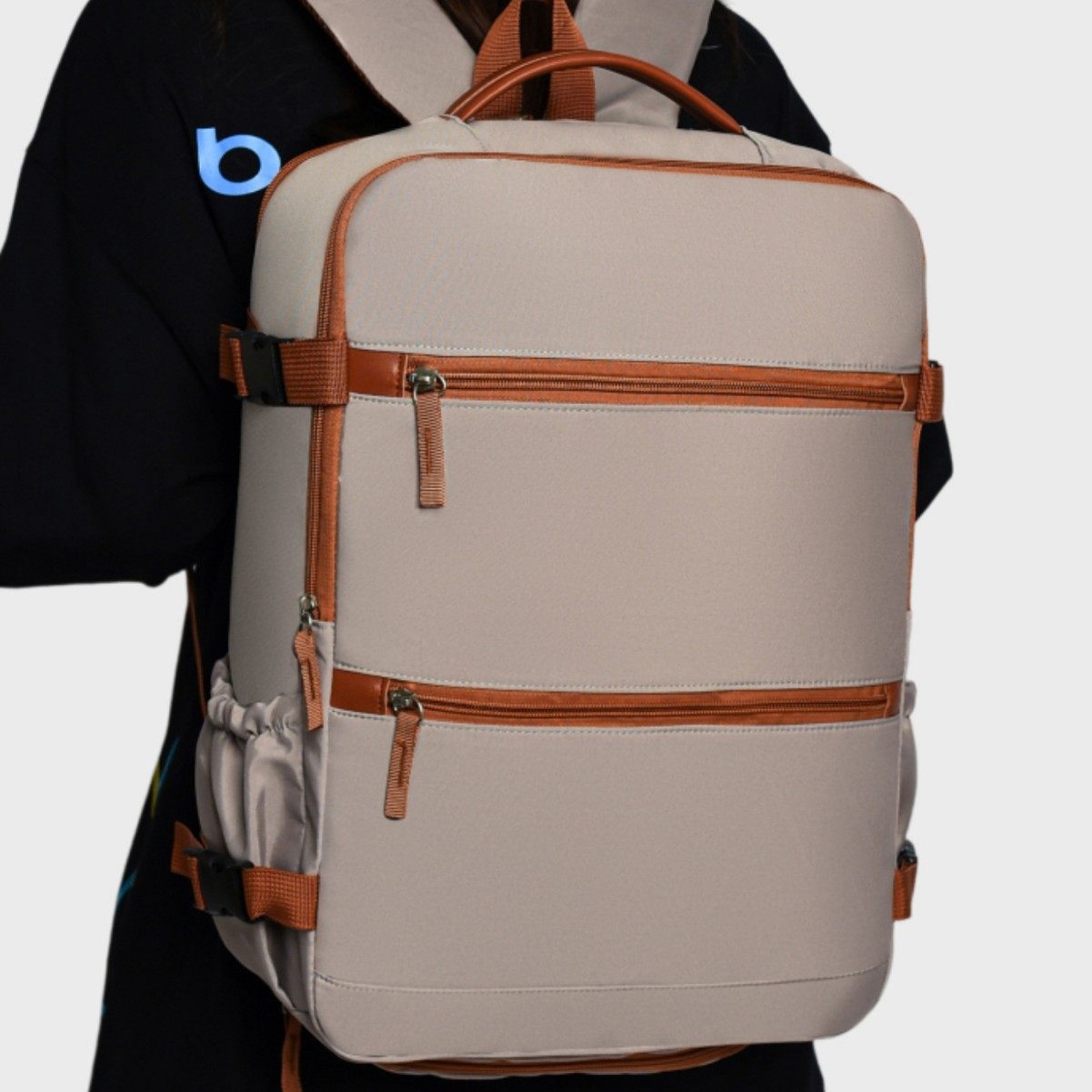 旅行双肩包男2026新款旅游轻便高颜值行李包大容量出差电脑书包女