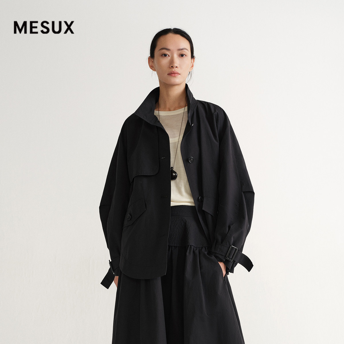 MESUX米岫26秋挺括微绉锦棉面料造型腰带立领风衣外套MOSUH604