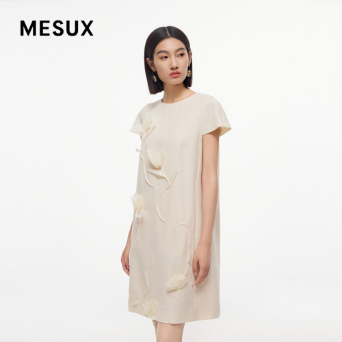 MESUX米岫新品女装设计感立体装饰花朵A字型连衣裙MMFUO406