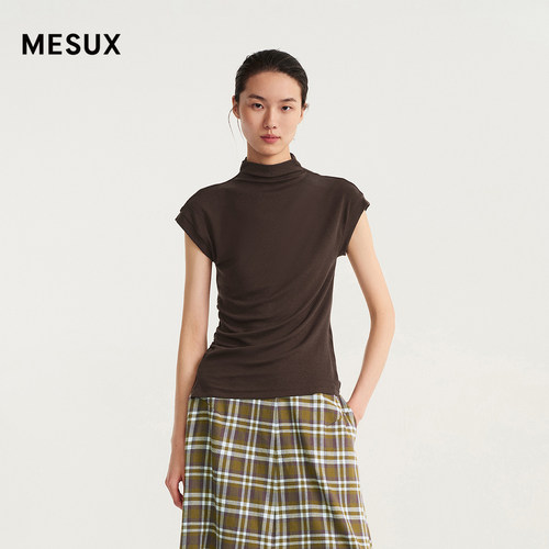 【刘雅瑟同款】MESUX米岫26秋深咖半高领侧腰收褶T恤MOFUD302