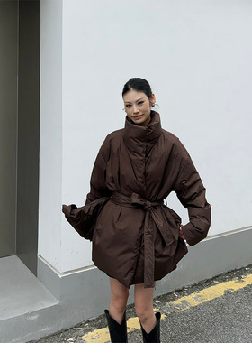 2025冬季新款斜挎简约30白鸭绒面包服立领收腰中长款羽绒服85390