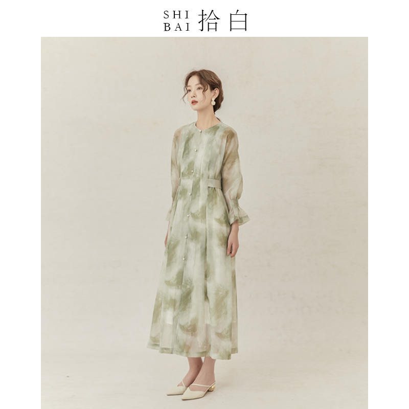 圆领简约复古新中式长裙拾白绿色