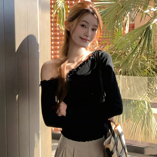 春秋纯欲风性感蕾丝拼接针织衫女一字肩打底毛衣显瘦荡领露肩上衣