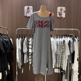 2026夏季 字母印花斜肩露肩短袖 连衣裙女时尚 气质收腰显瘦裙子 新款