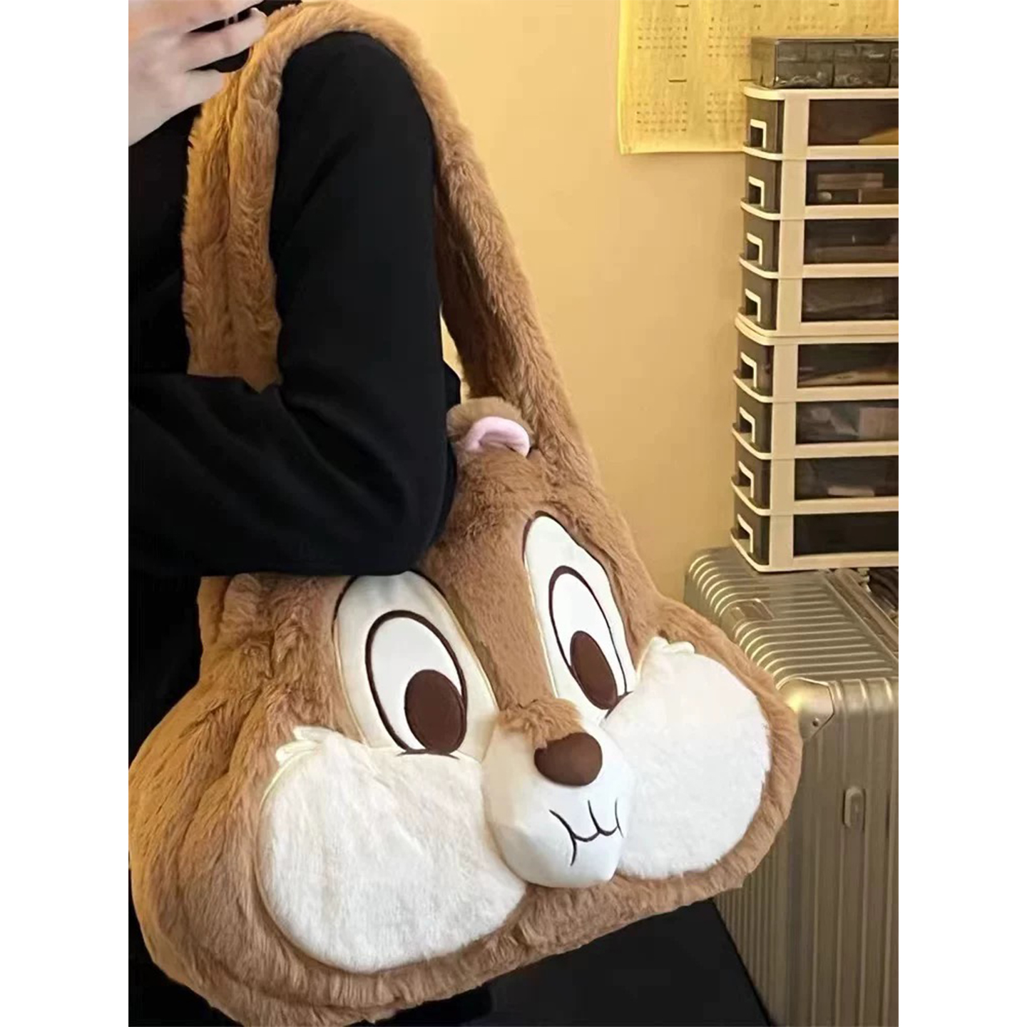 迪士尼同款包包奇奇蒂蒂女可爱上课包单肩大容量托特包包毛毛包潮