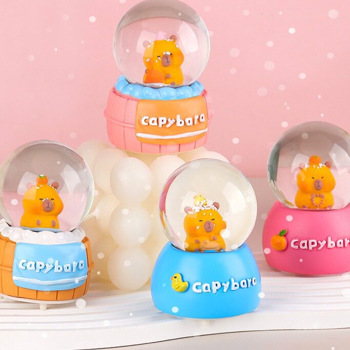 创意卡通水晶球卡皮巴拉带灯梦幻树脂桌面摆件装饰品儿童生日礼物