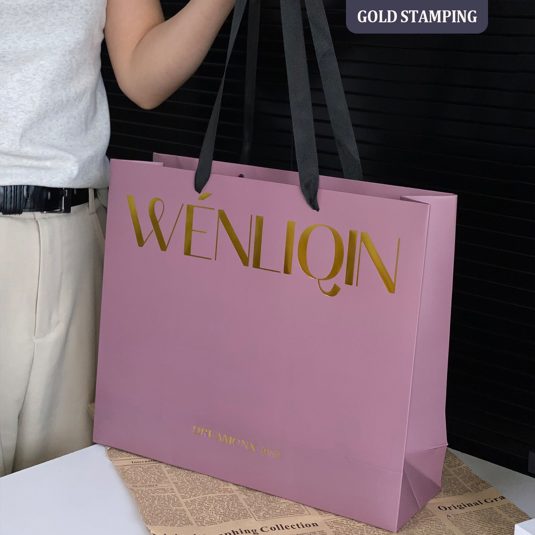 纸袋定制手提袋购物袋奢华品牌标志奢华黑纸服装包装礼品购物袋纸