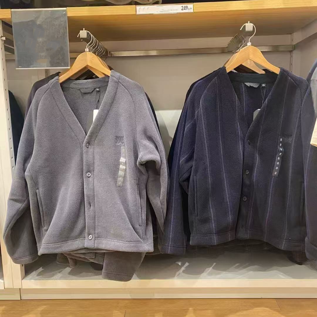 情侣款V领摇粒绒针织开衫483980