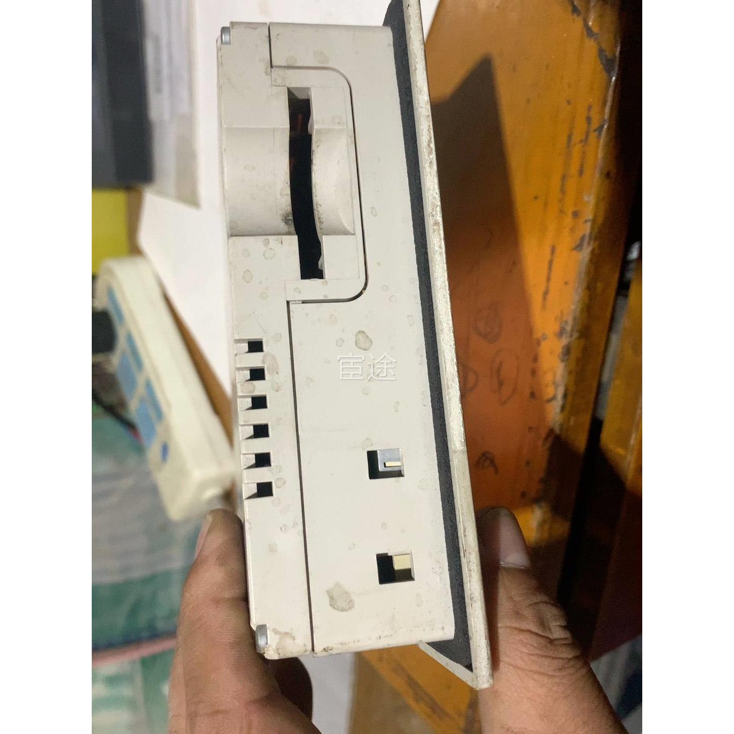 议价256AV6545-0BA15-2AX0通电如图，外壳破损 五金/工具 高压启动器 原图主图