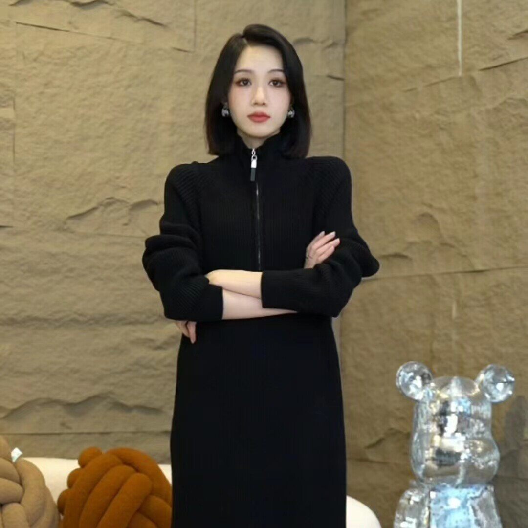 软糯风毛衣裙女翻领拉链