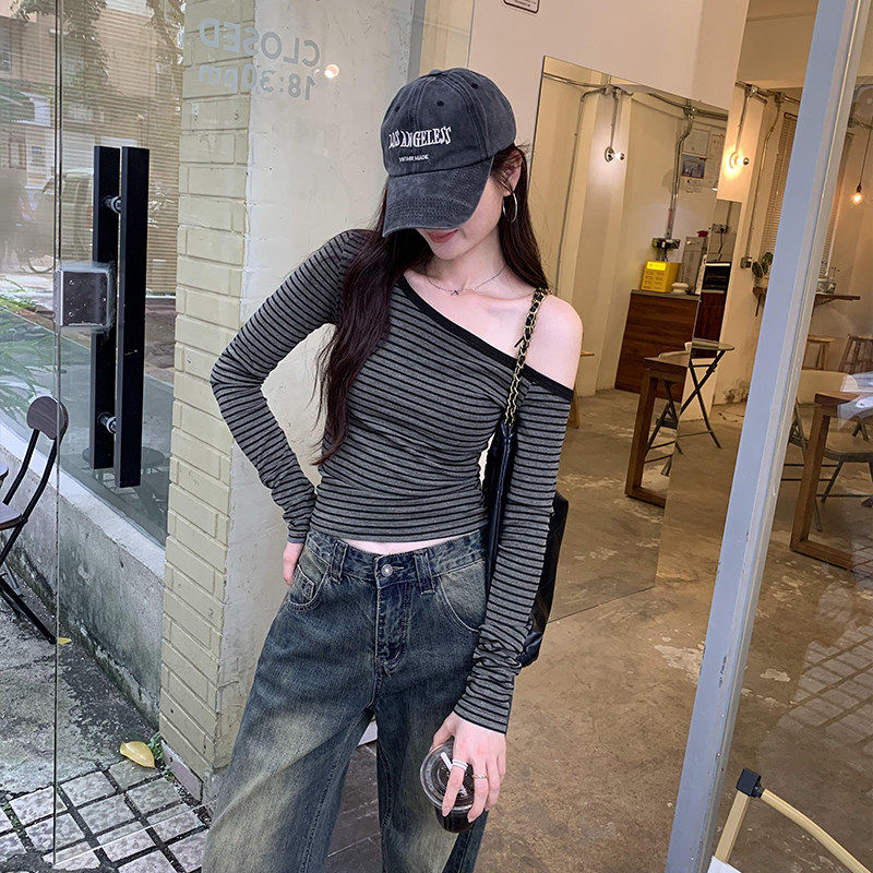 巨好看的高级设计感露肩