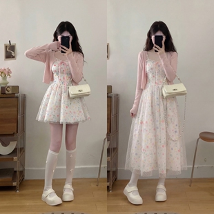 MM谢谢家大码 花漾甜茶早春度假风仙女感刺绣碎花吊带连衣裙服宽松