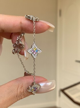 新款超闪精致锆石原创满钻彩色四叶草手链抽拉式高级感设计手饰女