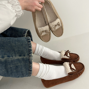 豆豆鞋 韩版 女外穿真皮蝴蝶结平底圆头大码 保暖羊羔毛乐福鞋 冬季