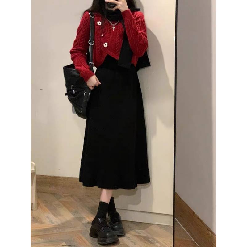 新年喜庆红元旦红色毛衣女秋冬2025新款小个子慵懒风麻花针织衫女
