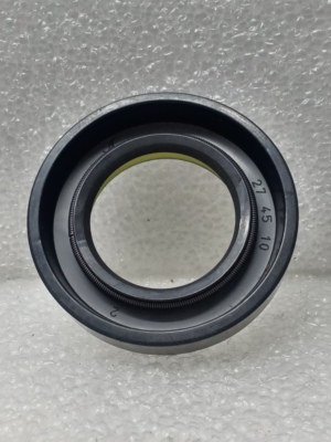 27X45X10  尺寸 27X45X10mm 方向机油封