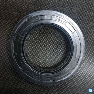 尺寸 BH2844E 90311 32012 变速箱前油封 32X53X7mm