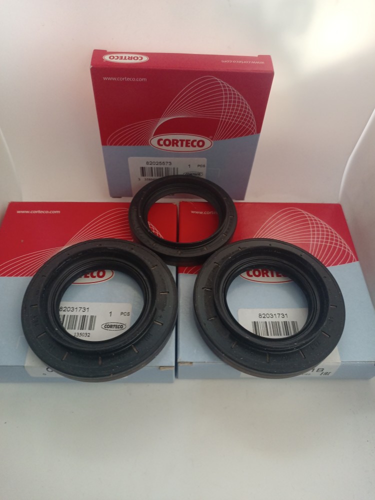 E90 E83/E84 后差速器油封