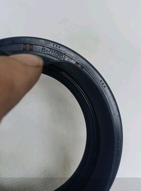 BH1100E 帕杰罗V73 差速器油封