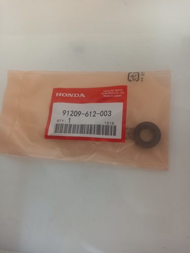 91212-PK5-000 变速箱拔叉轴油封