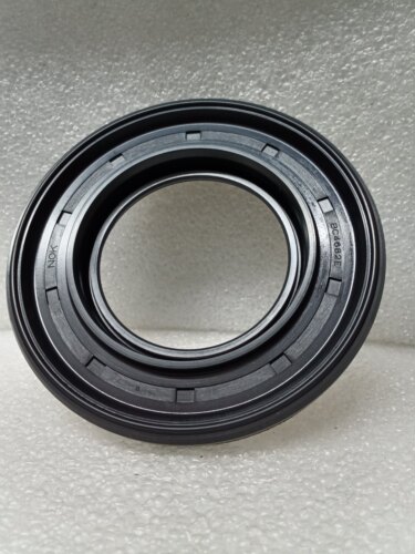 BC4682E 43254-0T000  尺寸 51X94X9.6/12.3mm 碧莲 后轮油封