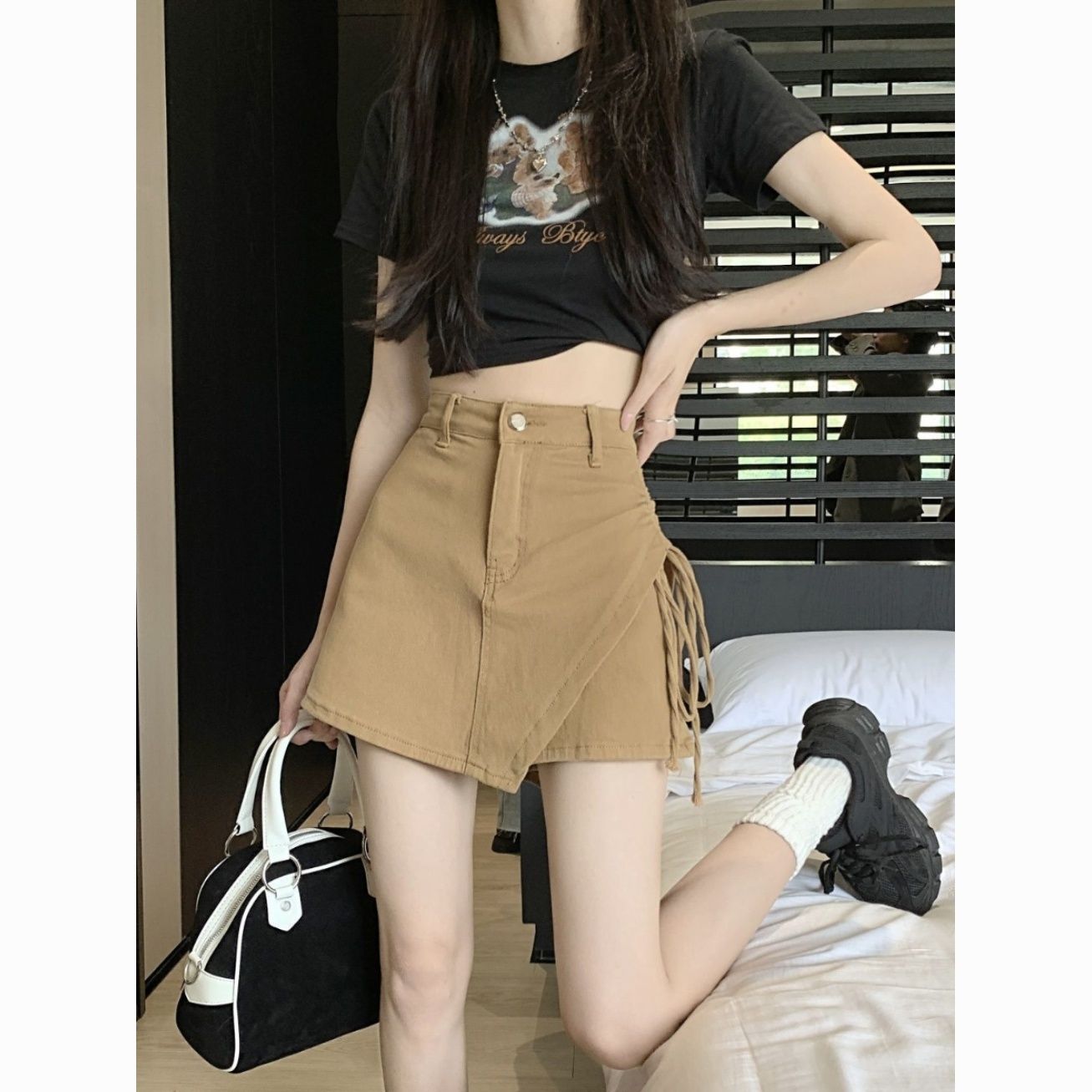 黑色短裙牛仔裙裤女新款秋季显瘦开叉裙子抽绳设计感不规则半身裙