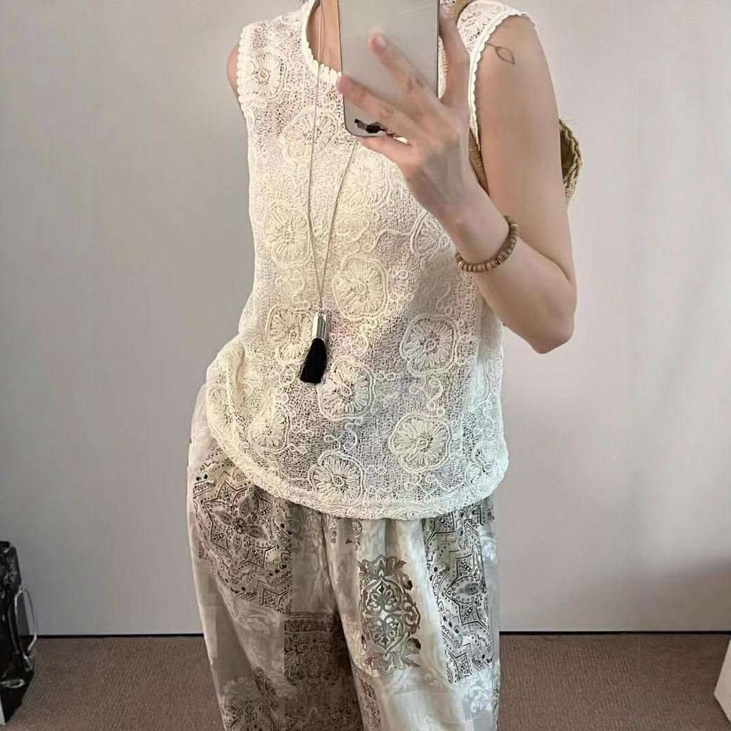 高端设计感精致钩花气质无袖上衣女2026新款气质蕾丝别致背心罩衫