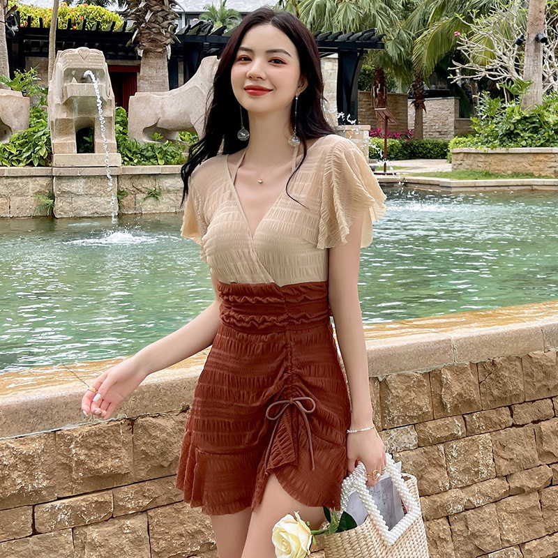 泳衣女2024新款大码胖mm网连体泳衣