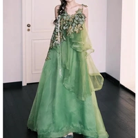 高級(jí)感森系綠色訂婚禮服今年新款敬酒服小眾晚禮服新娘晨袍公主裙