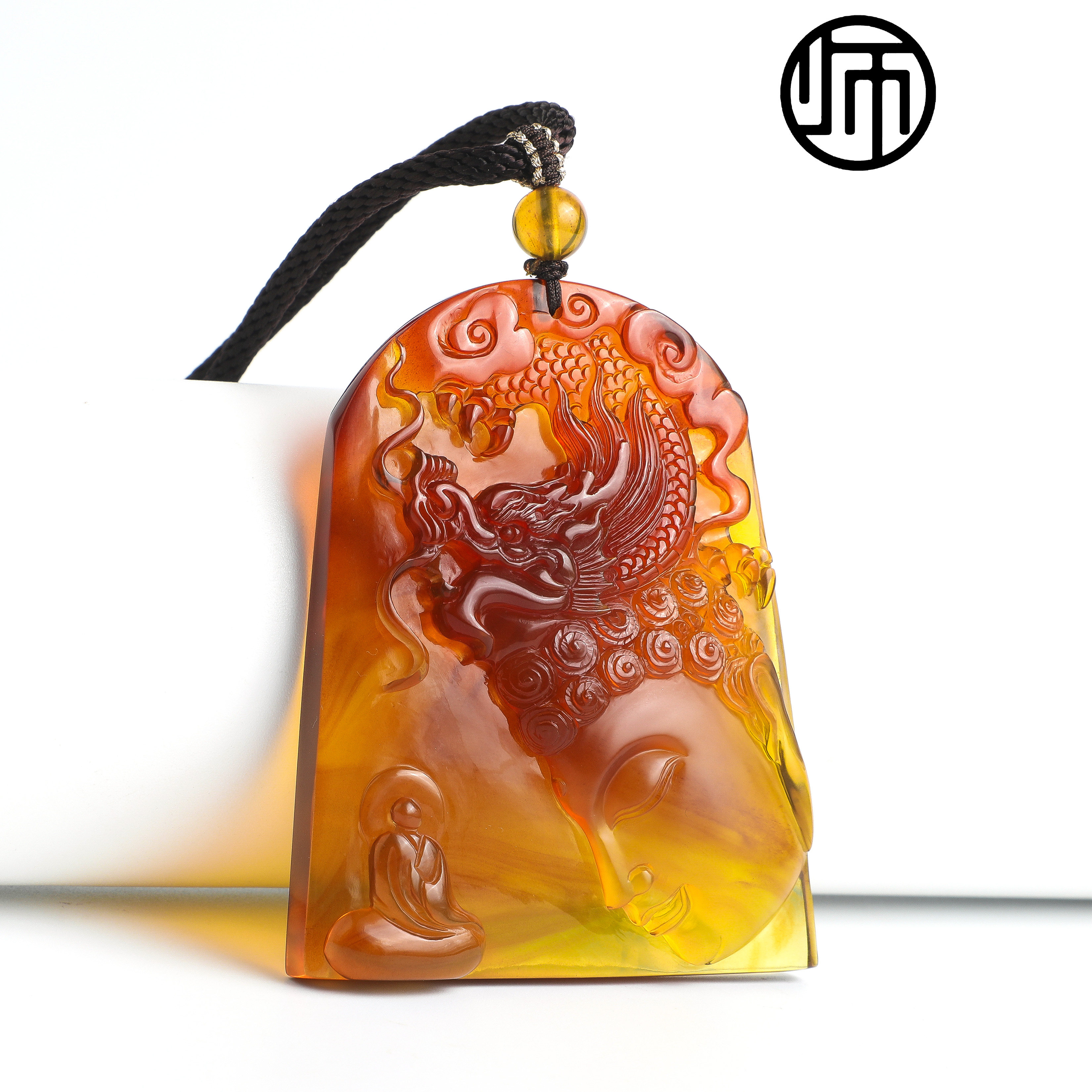 孤品收藏级天然真品缅甸酒红稀有血珀大师手工雕刻御龙观音吊坠