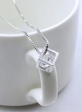 女首饰女方块爱情韩版女韩国窗吊坠巧兰轩爱情魔方饰品项链仿纯银