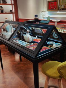 金字塔简约铁艺首饰柜台珠宝店手饰品项链展示柜眼镜店中岛柜定制