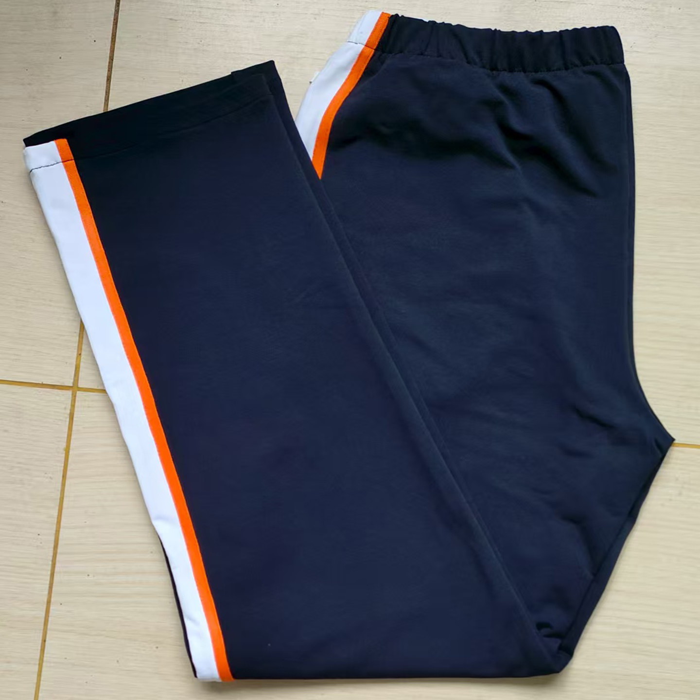 藏蓝直口前白宽杠后橘校服裤定制