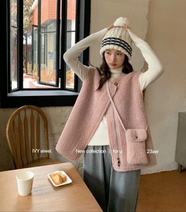IVY韩版羊羔毛毛马甲冬季新款女装宽松皮毛一体坎肩马夹潮 配包包
