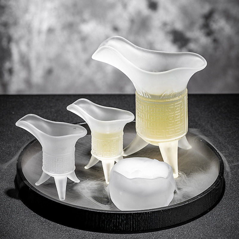 国风鸡尾酒杯组合套装仿古帝王杯磨砂玻璃杯三足爵杯酒吧中式酒杯