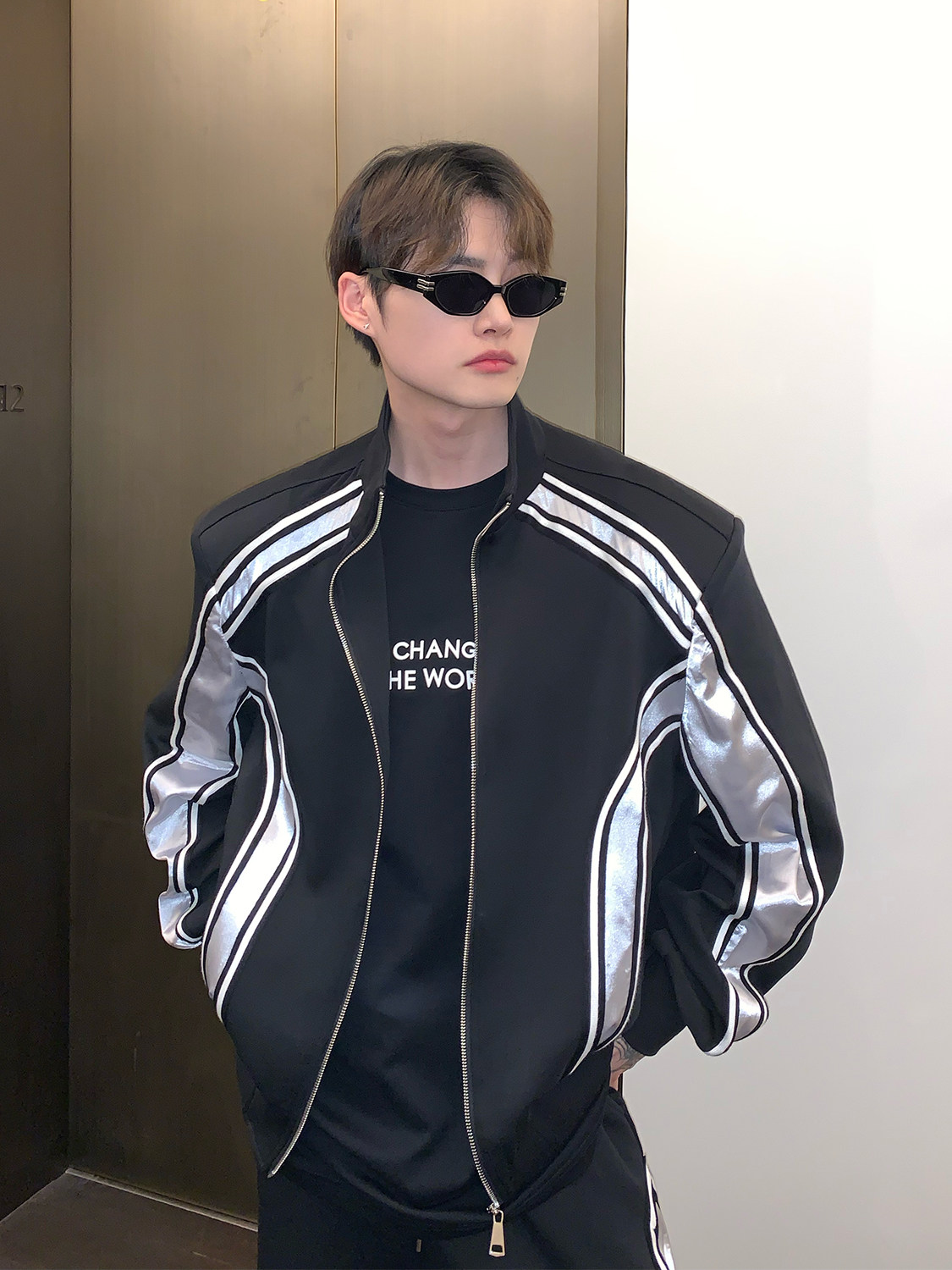 CUIBUJU 틈새 스티치 대비 스트라이프 캐주얼 정장 남성 느슨한 어깨 패드 스포츠 투피스 세트 다목적 세트