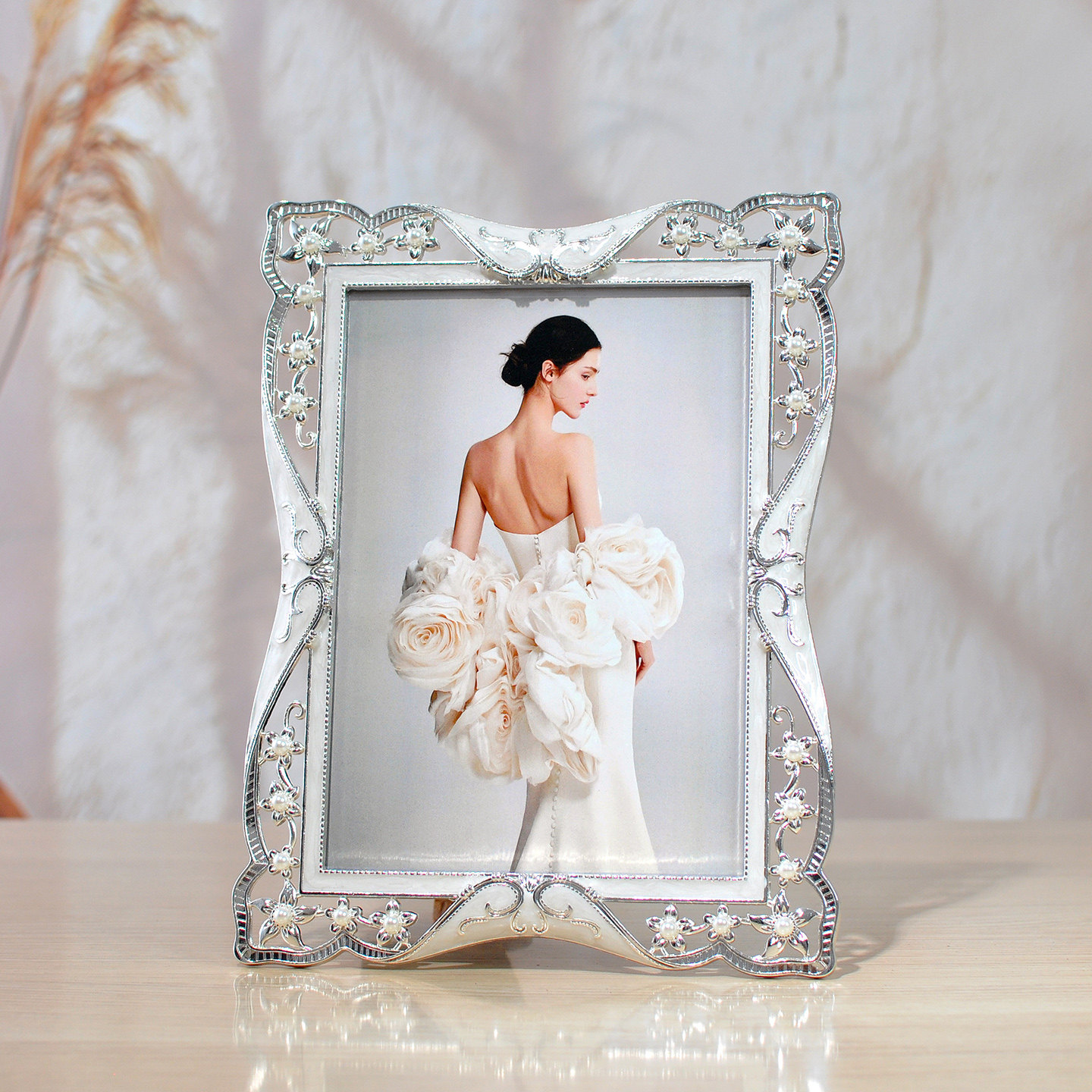 欧式婚纱照片相框摆台定制创意金属6 7 8 10寸情侣像架高级感礼物