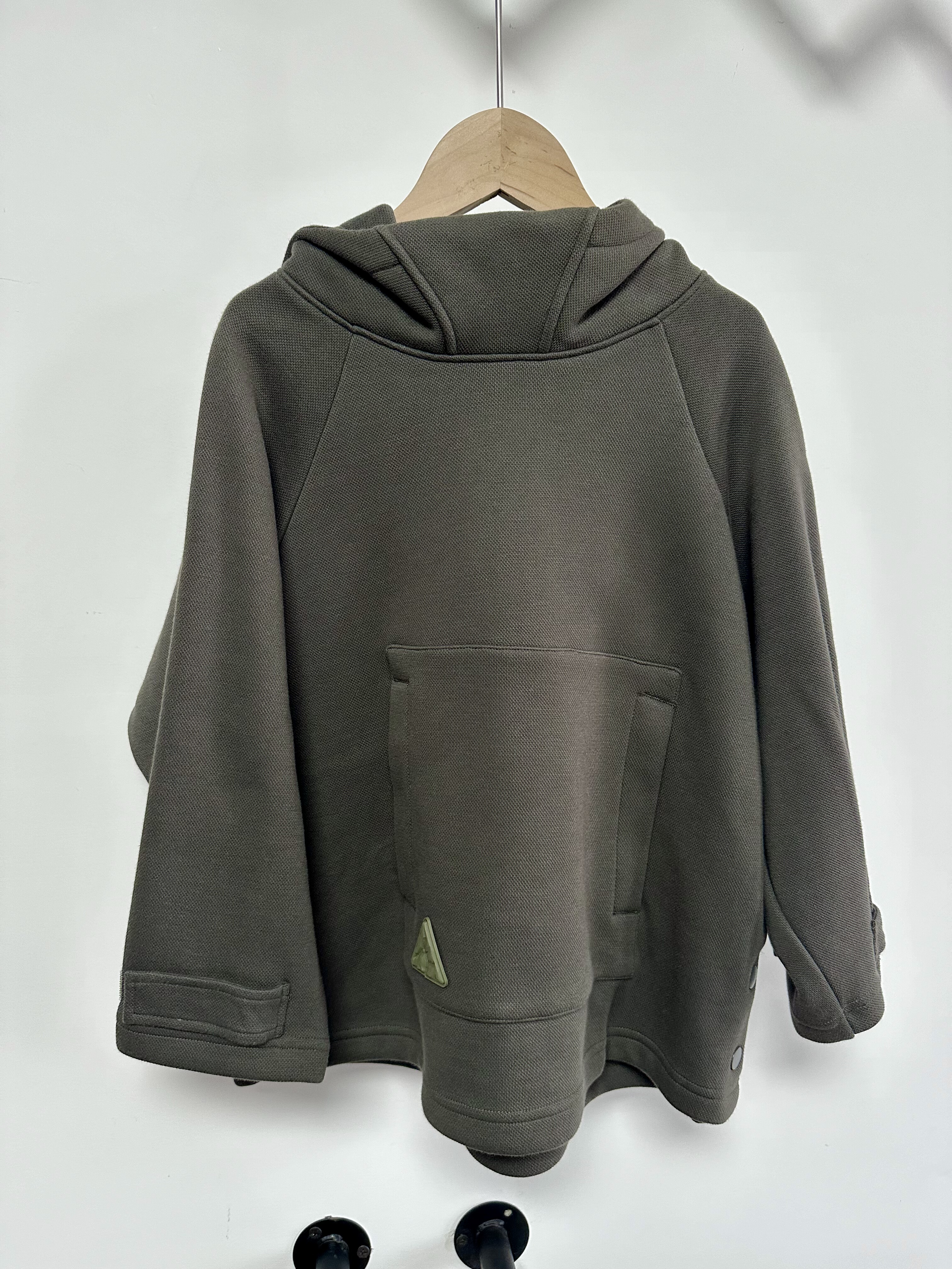 越Ye军绿色加送连帽卫衣41565