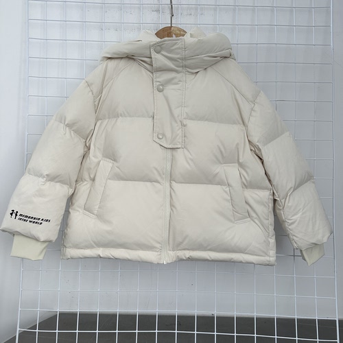 25年朋，剪吊牌，女宝短款连帽羽绒服，码数足，吊799，2802