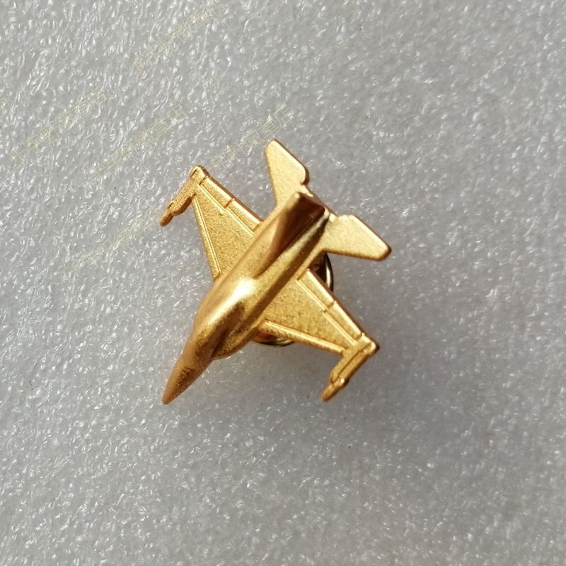 精美立体l-15c猎鹰镀金教练机徽章胸针 文玩衬衫配饰 男士胸针05