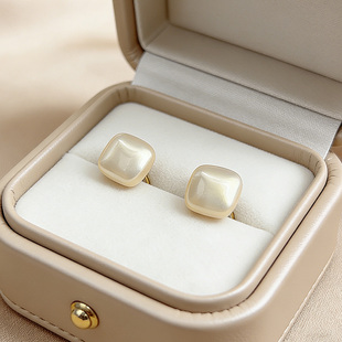 纯银耳钉2025新款爆款高级感气质大气养耳洞方糖女小众设计感耳饰