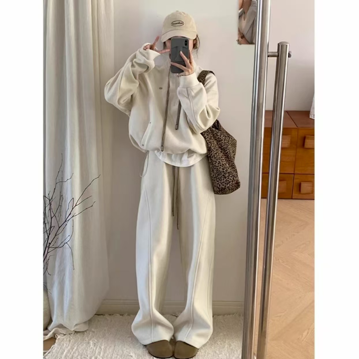 少女减龄休闲运动服套装女秋冬宽松显瘦立领卫衣长裤高级感两件套