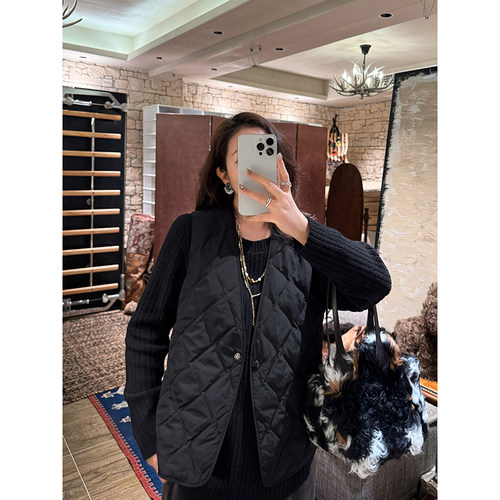 安妮森林V领鸭绒马甲背心