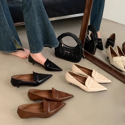 2025年新款法式尖头金属扣单鞋