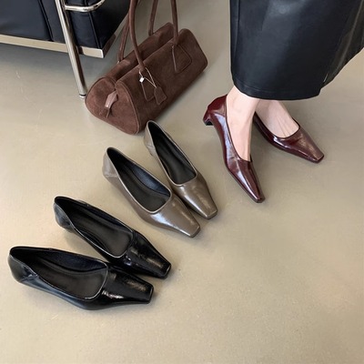 2025年春季新款复古风方头单鞋