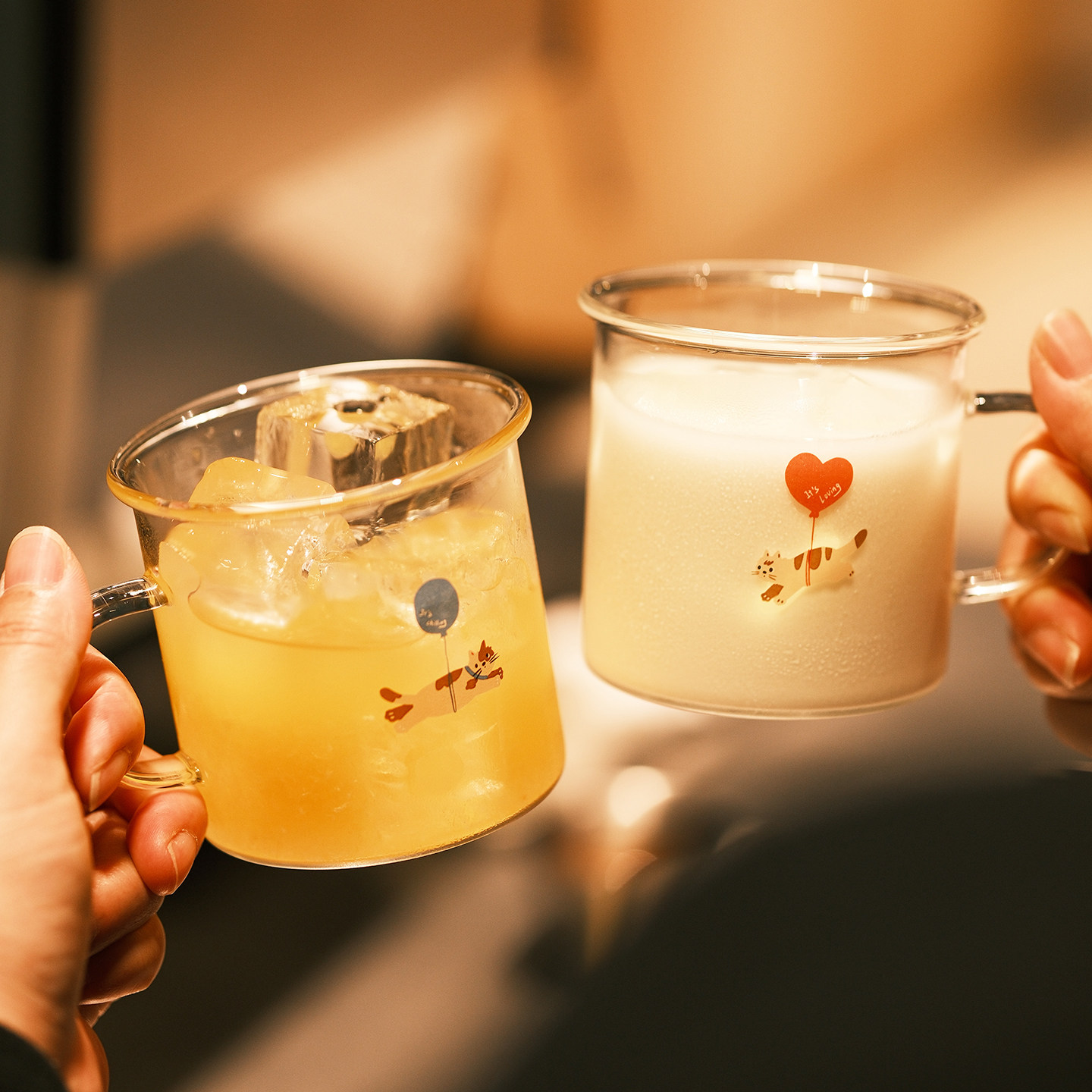 原创气球小猫耐热玻璃手柄杯可爱卡通水杯咖啡杯牛奶早餐杯泡茶杯