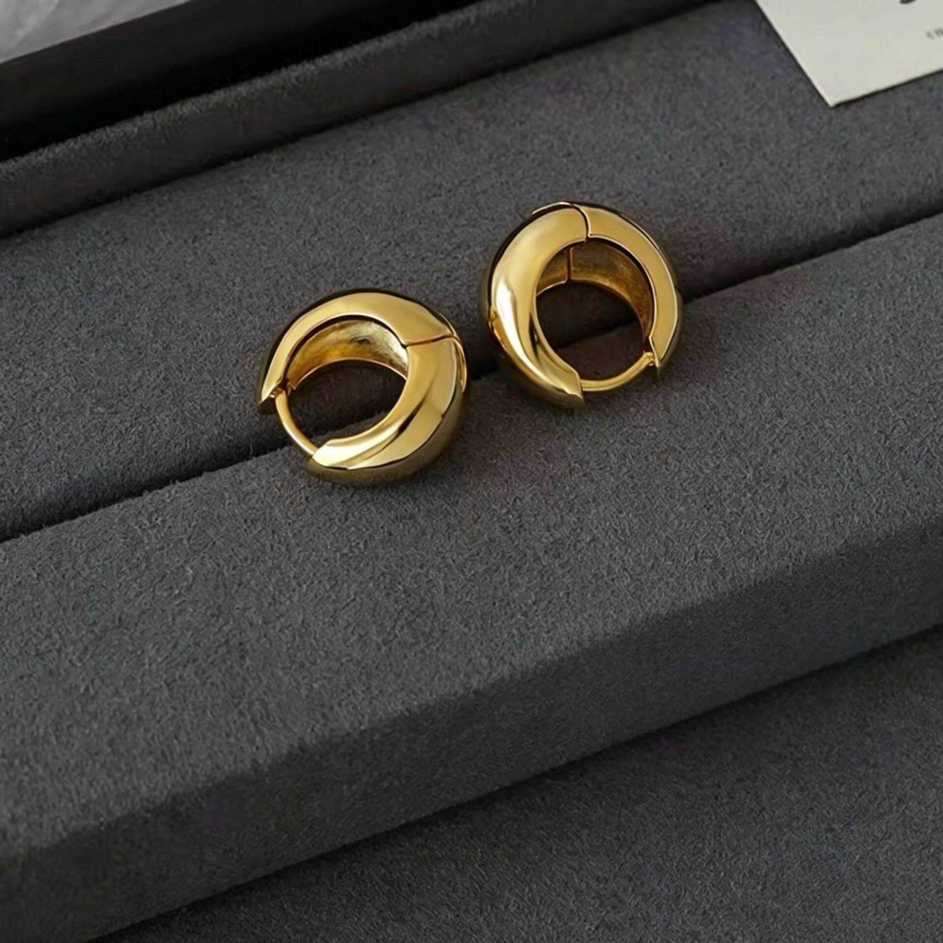 极简水滴耳扣轻奢高级感素圈耳环女S925纯银小众设计感冷淡风耳钉